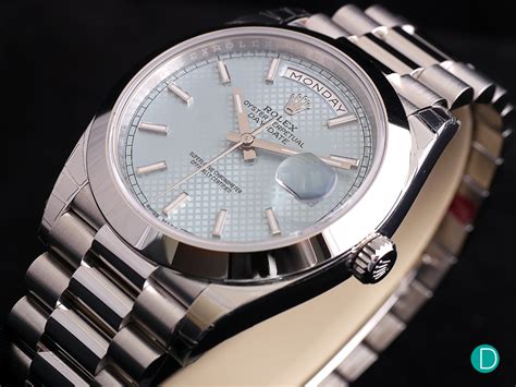 rolex day date 40 platinum weight